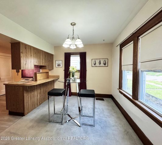 1019 N Jenison Avenue, Lansing, MI 48915