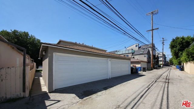 2620 S Barrington Avenue, Los Angeles, CA 90064