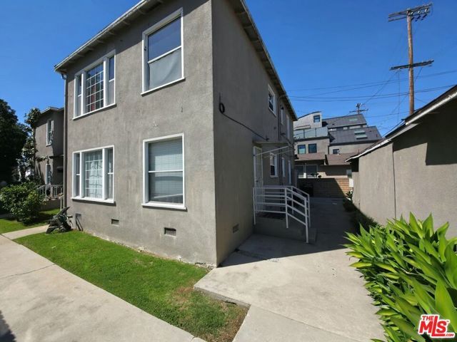 2620 S Barrington Avenue, Los Angeles, CA 90064