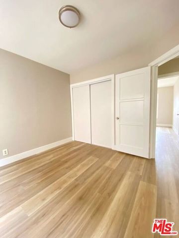 2620 S Barrington Avenue, Los Angeles, CA 90064