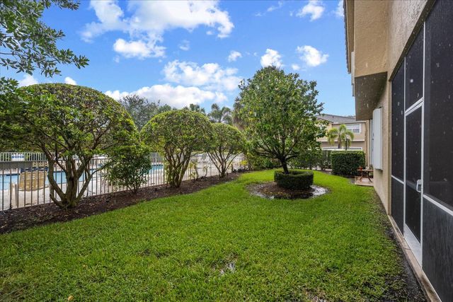 112 Lighthouse Circle G, Tequesta, FL 33469