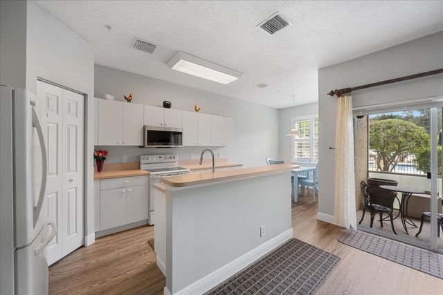 112 Lighthouse Circle G, Tequesta, FL 33469