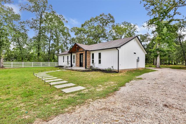 634 County Road 2342, Dayton, TX 77535