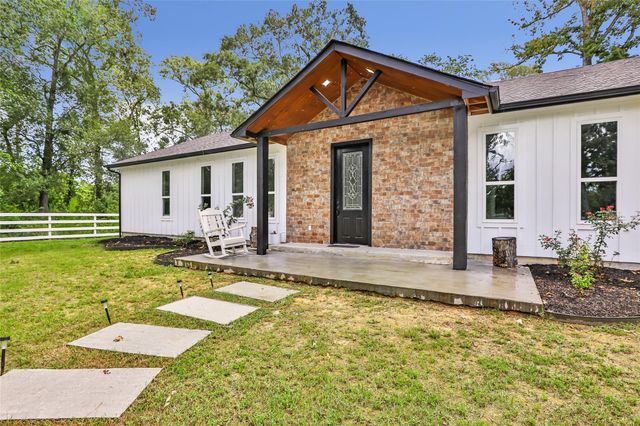 634 County Road 2342, Dayton, TX 77535
