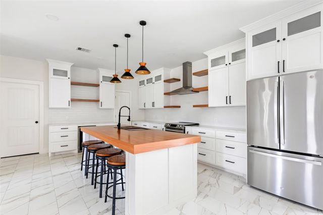 634 County Road 2342, Dayton, TX 77535
