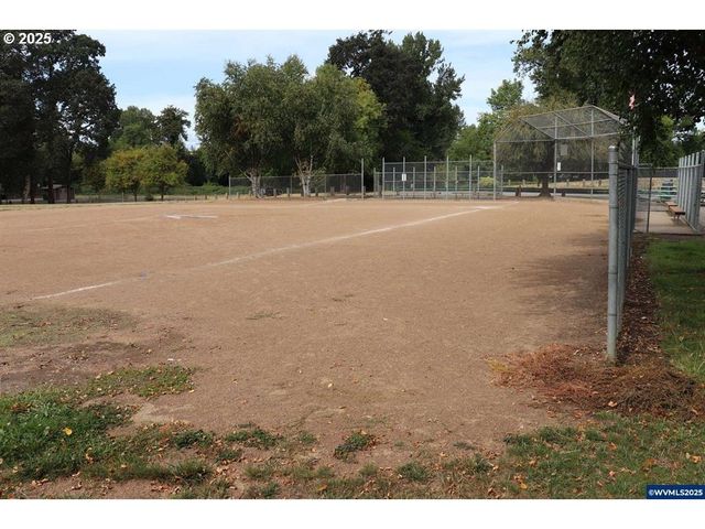 Lot 8 Block 6, Carlton, OR 97111