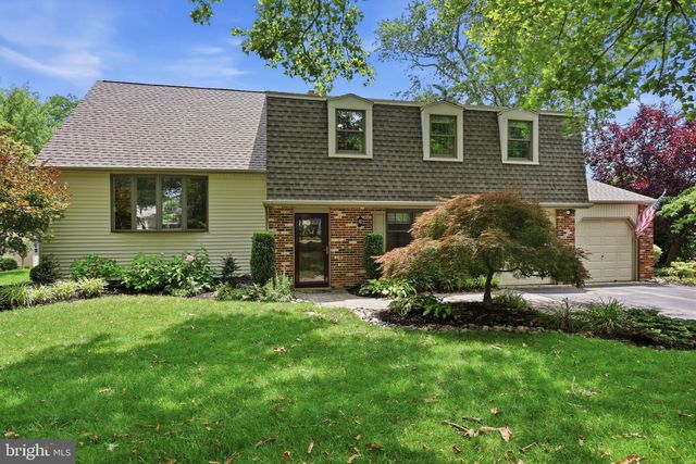 572 STERLING ST, Newtown, PA 18940