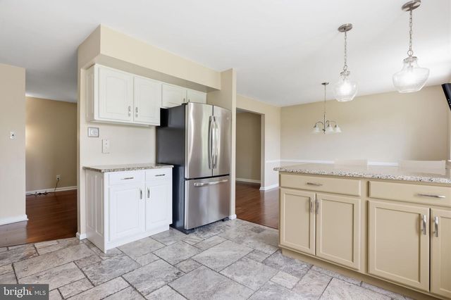 572 STERLING ST, Newtown, PA 18940