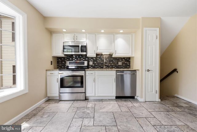 572 STERLING ST, Newtown, PA 18940