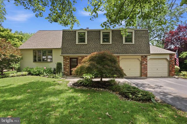 572 STERLING ST, Newtown, PA 18940