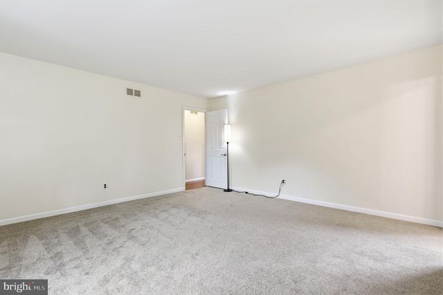 572 STERLING ST, Newtown, PA 18940