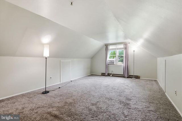 572 STERLING ST, Newtown, PA 18940