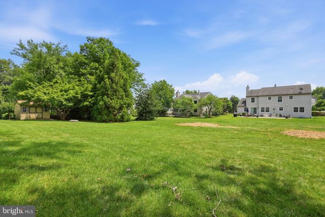 572 STERLING ST, Newtown, PA 18940