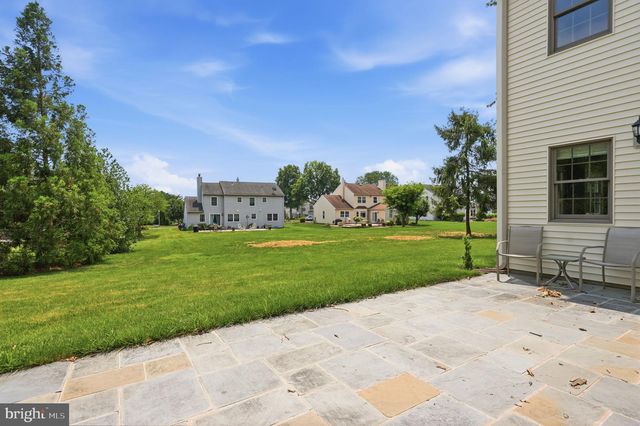 572 STERLING ST, Newtown, PA 18940