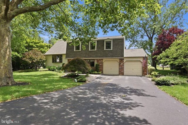 572 STERLING ST, Newtown, PA 18940