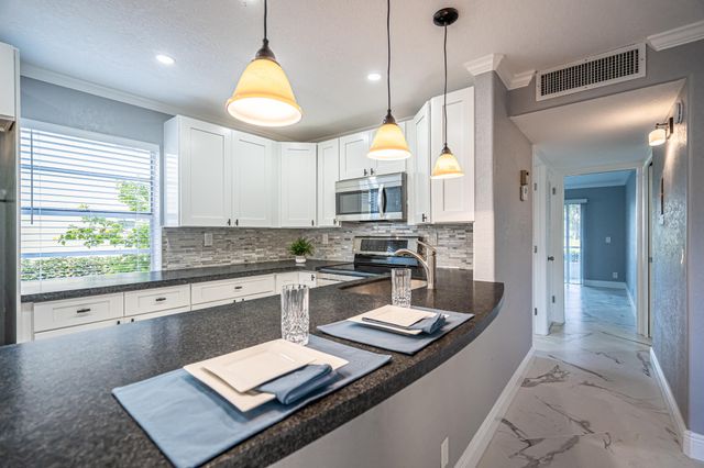 244 Normandy F Lane, Delray Beach, FL 33484