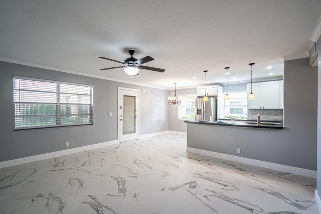 244 Normandy F Lane, Delray Beach, FL 33484