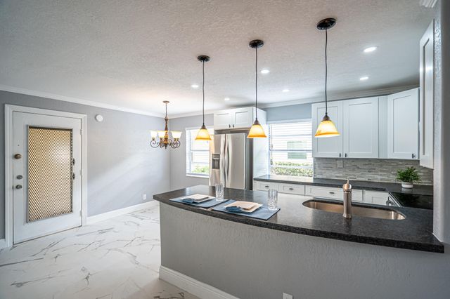 244 Normandy F Lane, Delray Beach, FL 33484