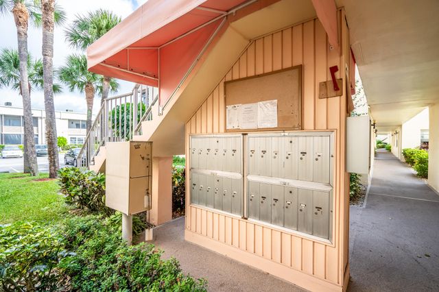 244 Normandy F Lane, Delray Beach, FL 33484