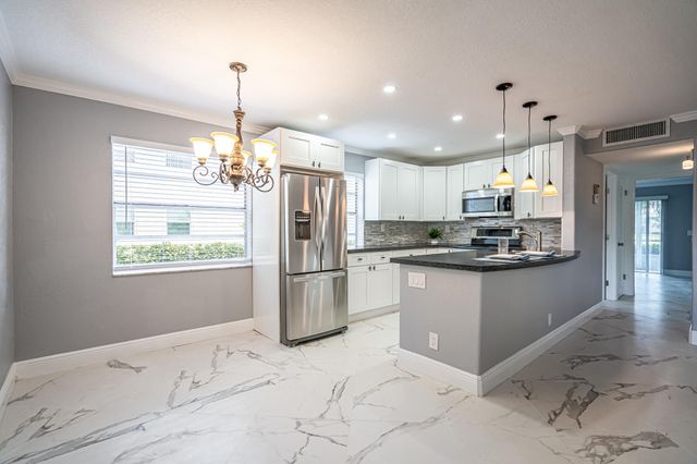 244 Normandy F Lane, Delray Beach, FL 33484