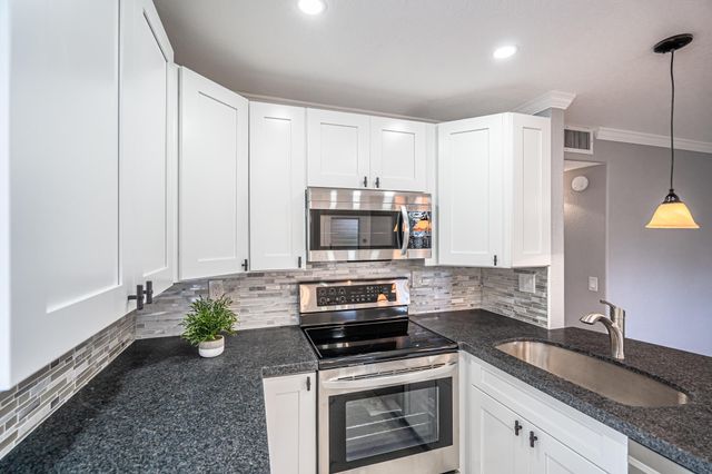 244 Normandy F Lane, Delray Beach, FL 33484