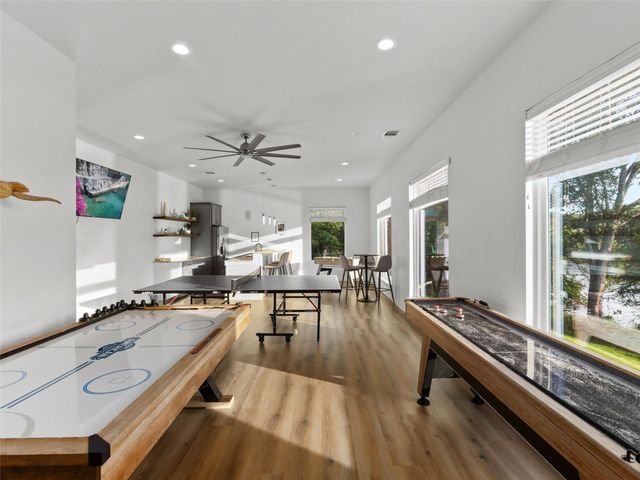 230 Turtle LN, Seguin, TX 78155