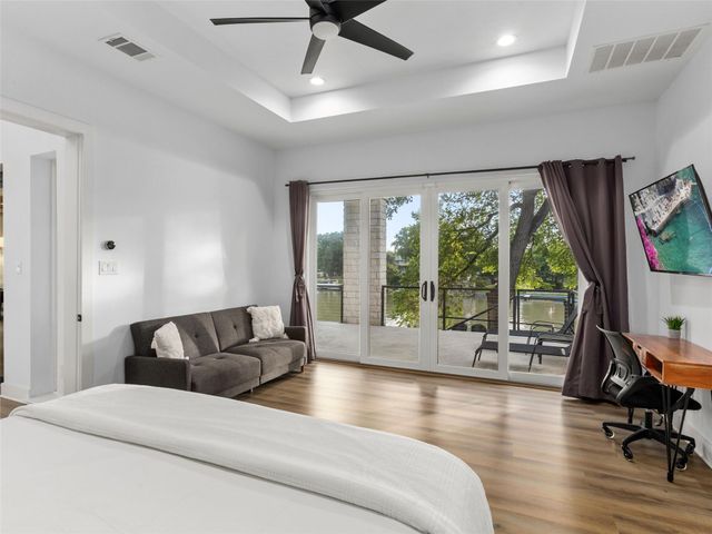 230 Turtle LN, Seguin, TX 78155