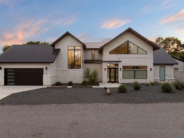 230 Turtle LN, Seguin, TX 78155