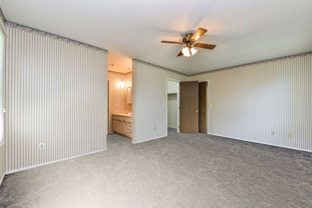 40 Cayman Drive, Montgomery, IL 60538