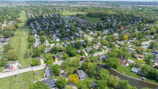 40 Cayman Drive, Montgomery, IL 60538