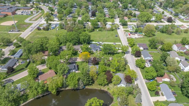 40 Cayman Drive, Montgomery, IL 60538