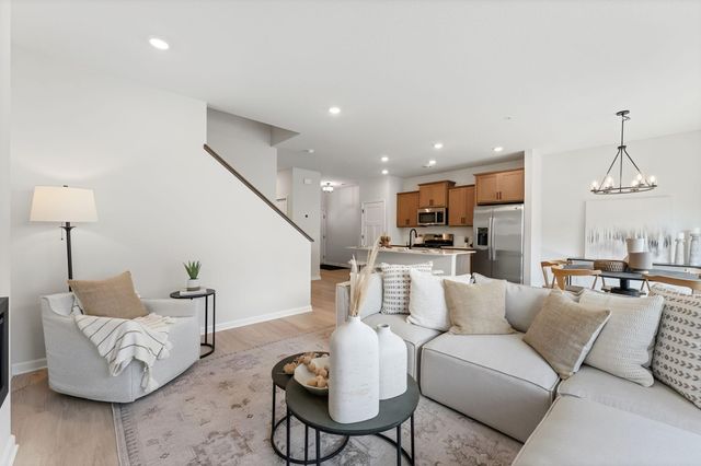 1020 130th Court E, Rosemount, MN 55068