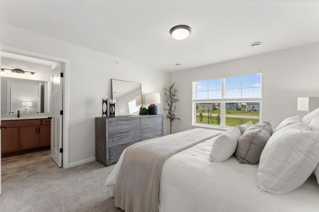 1020 130th Court E, Rosemount, MN 55068