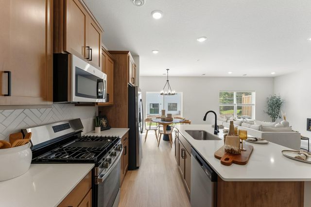 1020 130th Court E, Rosemount, MN 55068