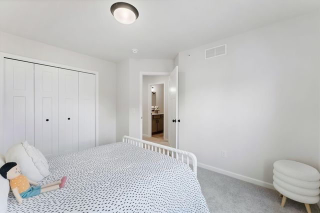 1020 130th Court E, Rosemount, MN 55068