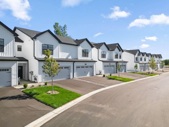1020 130th Court E, Rosemount, MN 55068