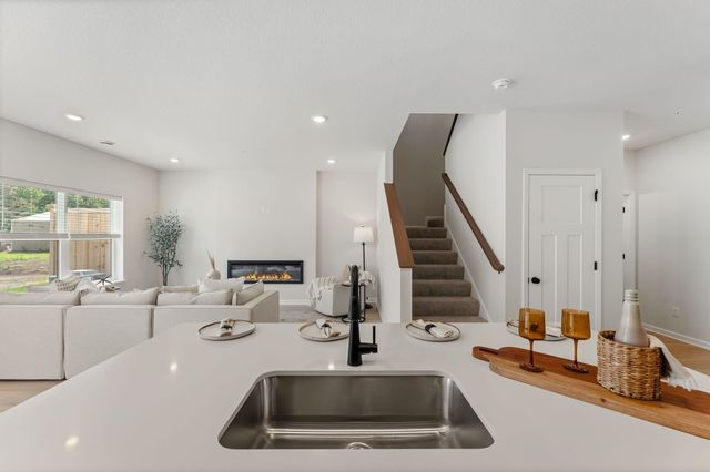 1020 130th Court E, Rosemount, MN 55068