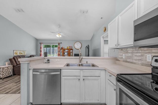 118 Cabana Way, Crestview, FL 32536