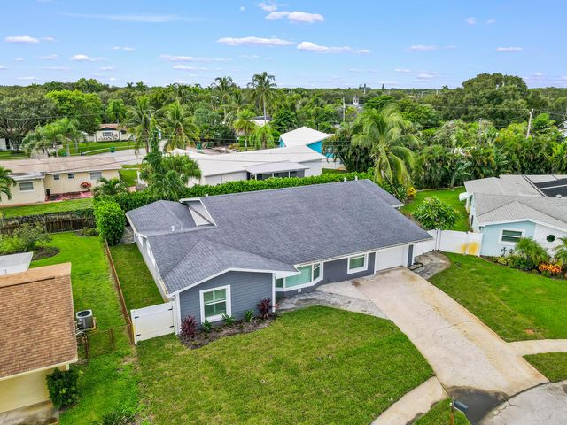 68 Azalea Circle, Jupiter, FL 33469