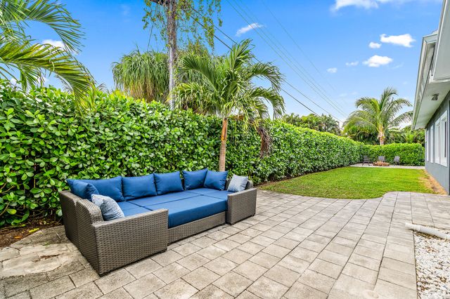 68 Azalea Circle, Jupiter, FL 33469