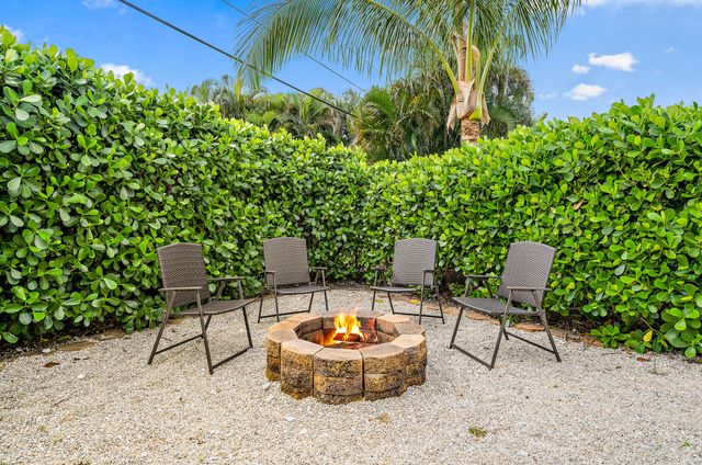 68 Azalea Circle, Jupiter, FL 33469
