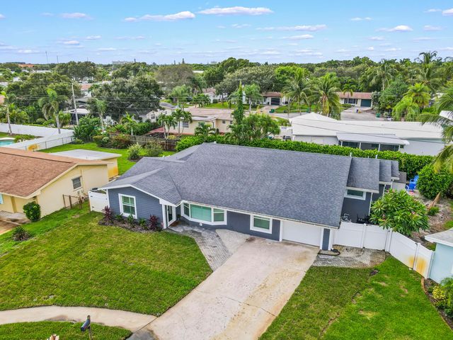68 Azalea Circle, Jupiter, FL 33469