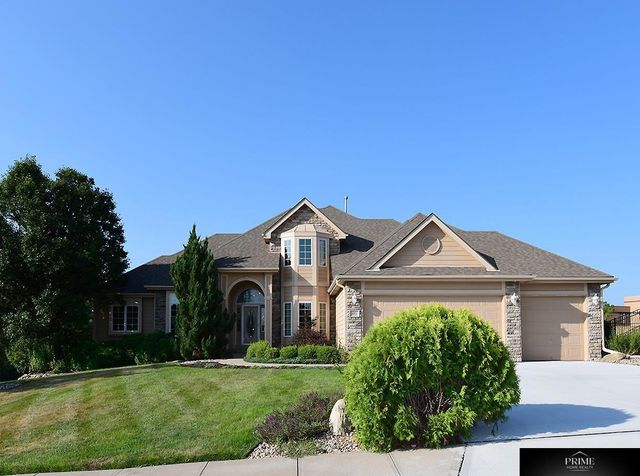 1571 Hardwood Drive, Papillion, NE 68046