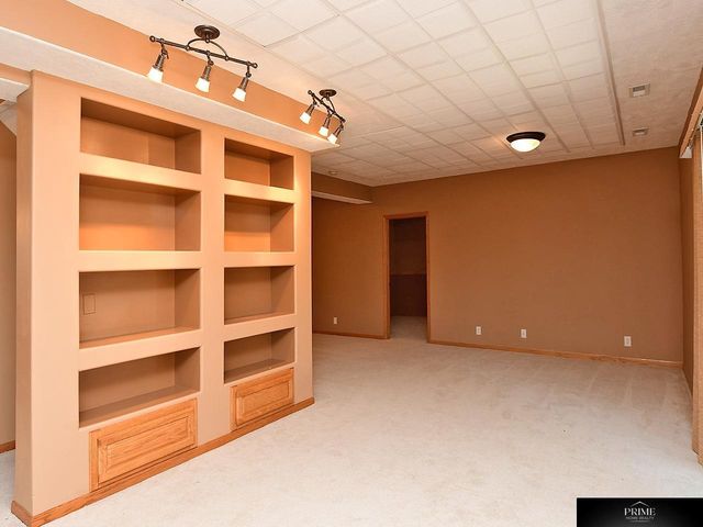 1571 Hardwood Drive, Papillion, NE 68046