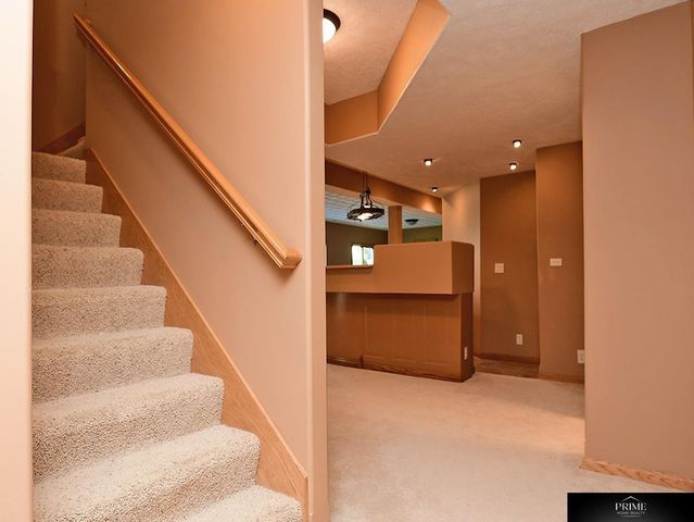 1571 Hardwood Drive, Papillion, NE 68046