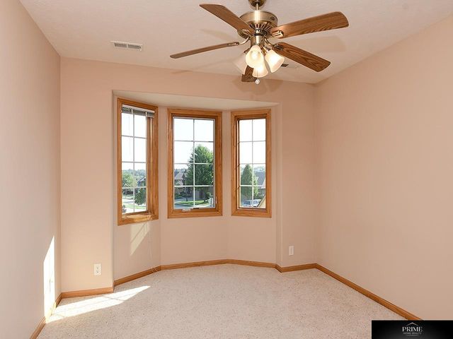 1571 Hardwood Drive, Papillion, NE 68046