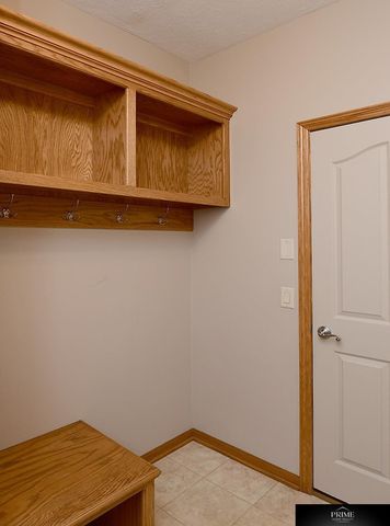 1571 Hardwood Drive, Papillion, NE 68046