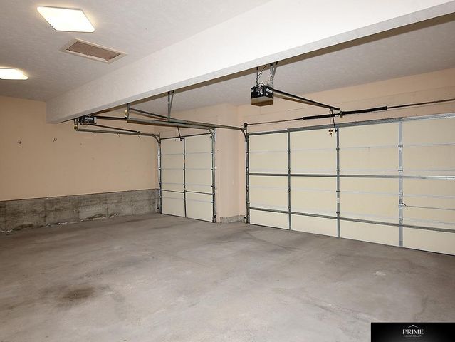 1571 Hardwood Drive, Papillion, NE 68046