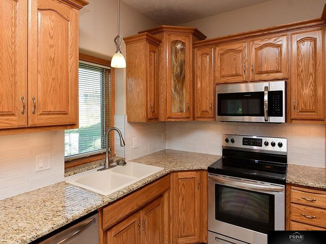 1571 Hardwood Drive, Papillion, NE 68046