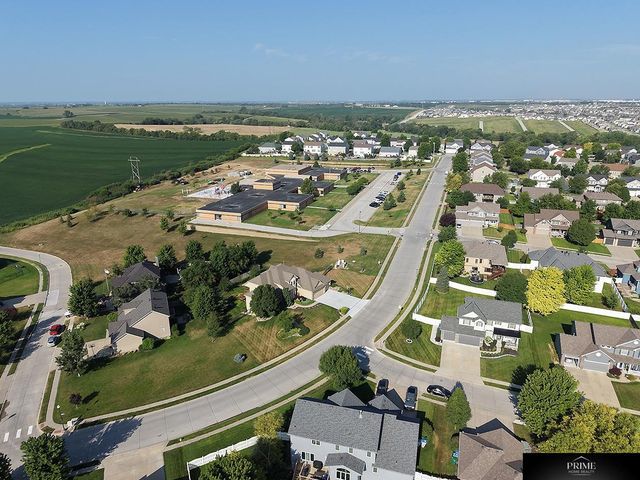 1571 Hardwood Drive, Papillion, NE 68046